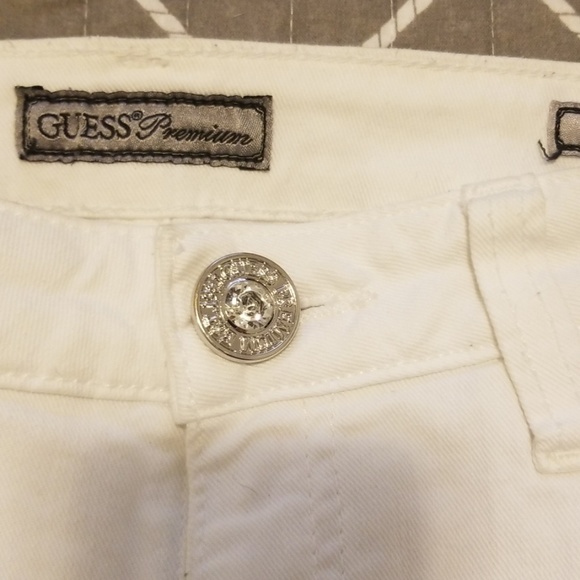 White Guess Jeans - Picture 2 of 3